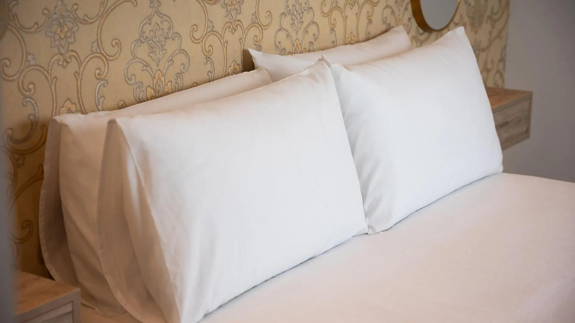 The Orange House Boutique Hotel And Upstairs Rooftop Bar Center Of La Cala De Mijas 100M From The Beach