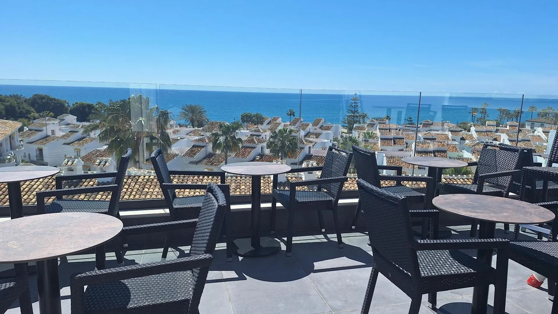 The Orange House Boutique Hotel And Upstairs Rooftop Bar Center Of La Cala De Mijas 100M From The Beach 3*,