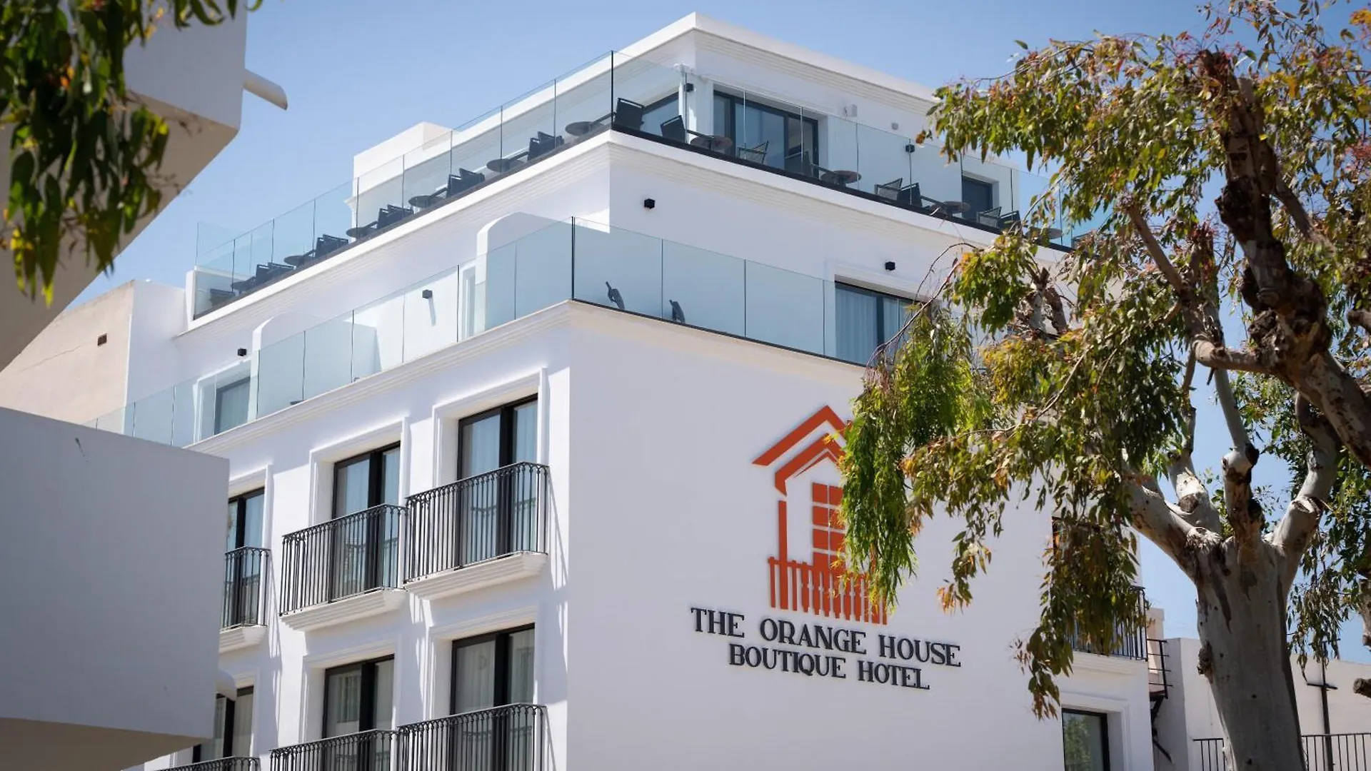 The Orange House Boutique Hotel And Upstairs Rooftop Bar Center Of La Cala De Mijas 100M From The Beach 3*,