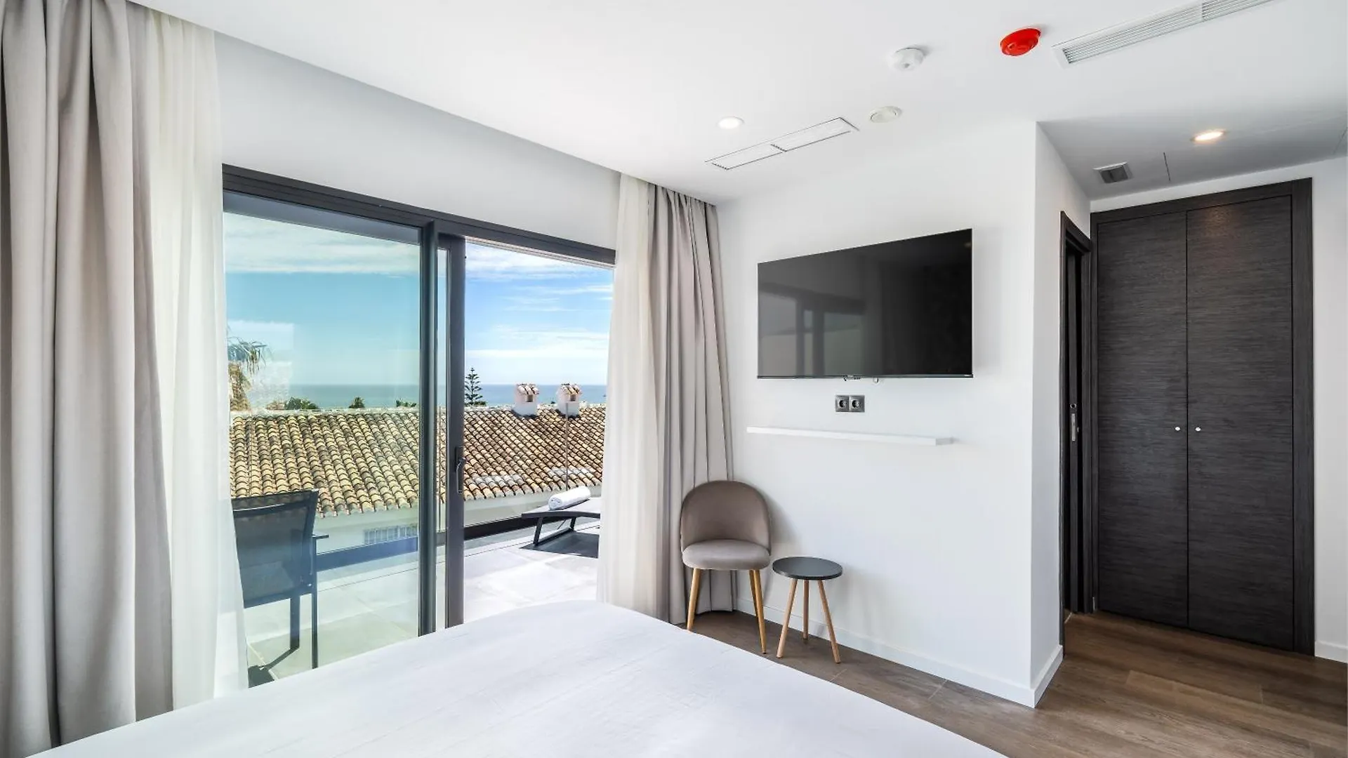 ***  The Orange House Boutique Hotel And Upstairs Rooftop Bar Center Of La Cala De Mijas 100M From The Beach Spain