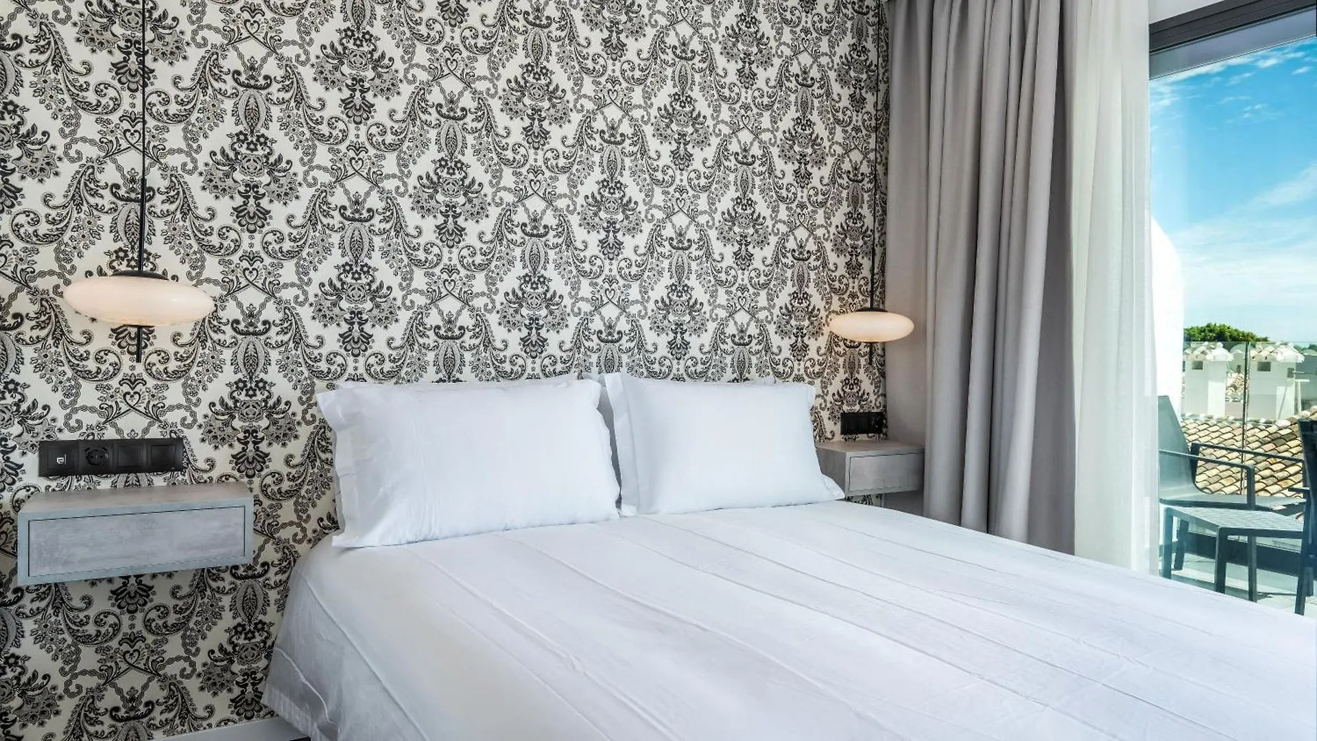 The Orange House Boutique Hotel And Upstairs Rooftop Bar Center Of La Cala De Mijas 100M From The Beach